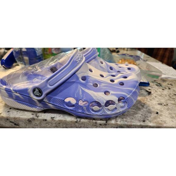Authentic Crocs Classic Clogs Marbled Sandals Women 6 / Men 4 New - Picture 1 of 3